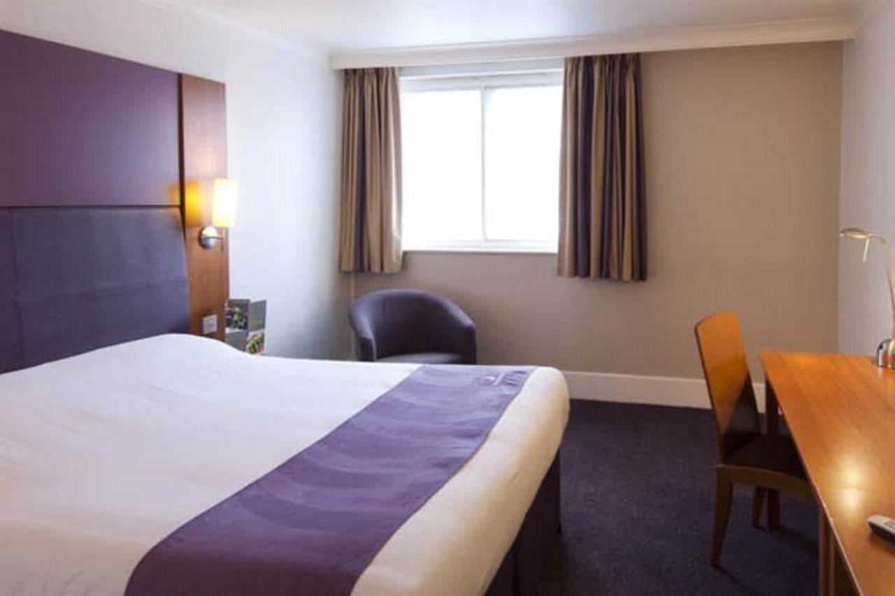 Premier Inn Glasgow Newton Mearns Zewnętrze zdjęcie